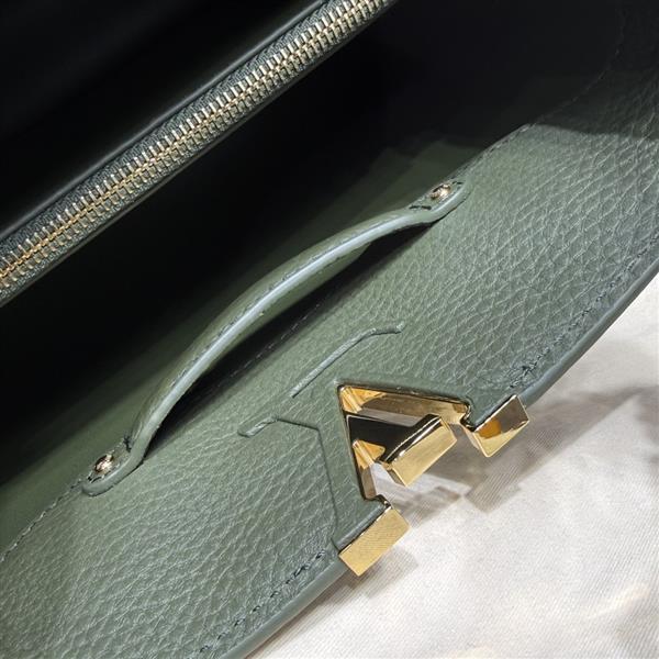 2026120164252325 250